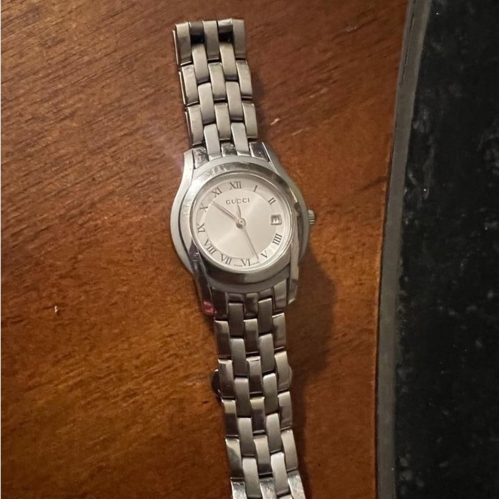 Gucci 5500L silver ladies watch